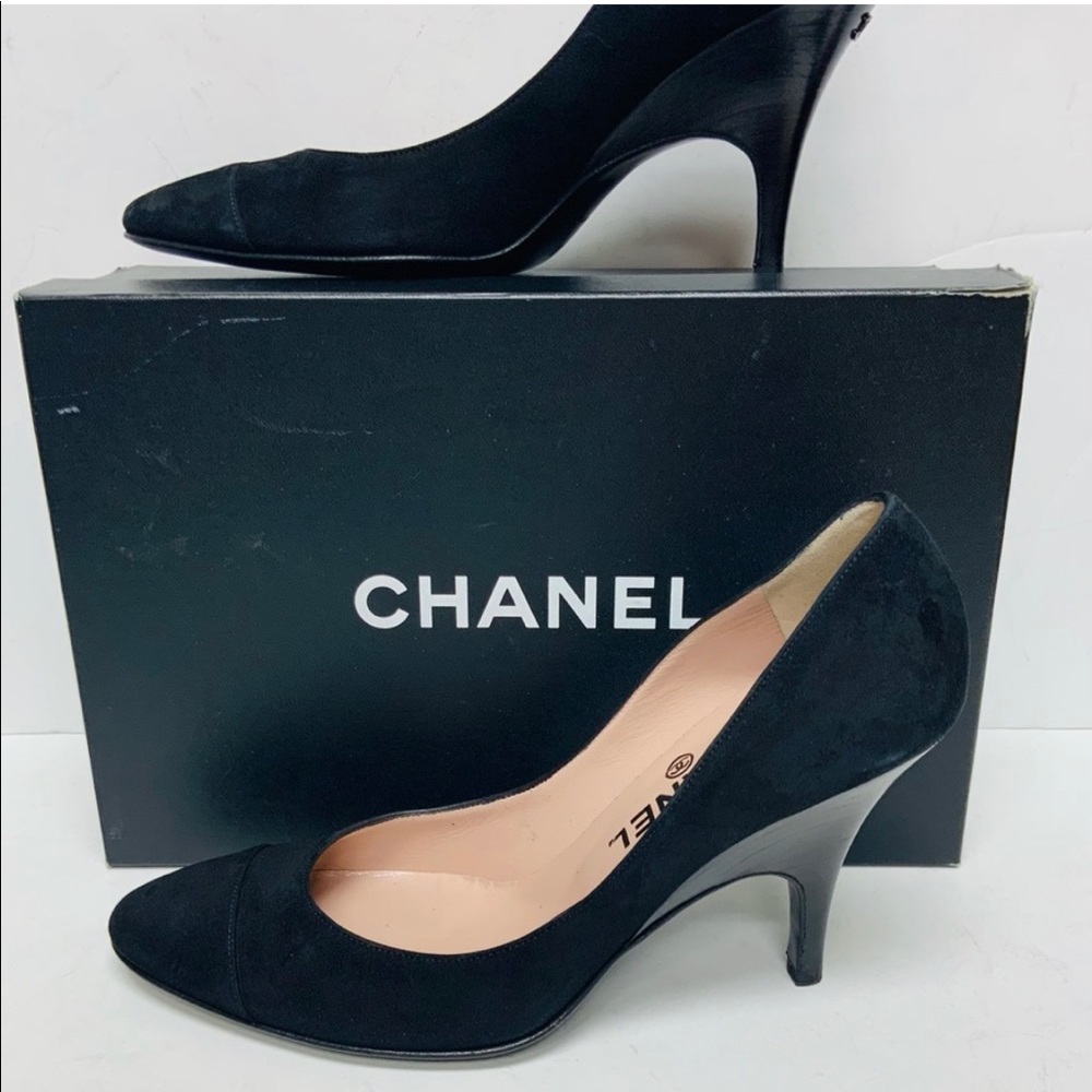 Chanel black suede pumps 2004 Karl Lagerfeld - Picture 3 of 14